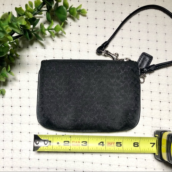 Coach Wristlet - Picture 4 of 7